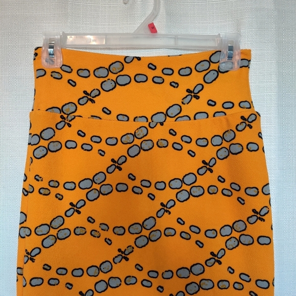 LuLaRoe Cassie Style Woman's Skirt Sz XS - Picture 2 of 5